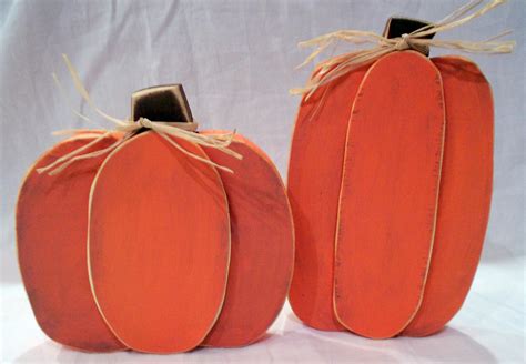 cute wood pumpkins | Wood craft projects, Holiday wood crafts ...