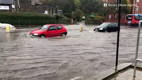 Sheffield flooding: Torrential rain leaves city flooded - BBC News