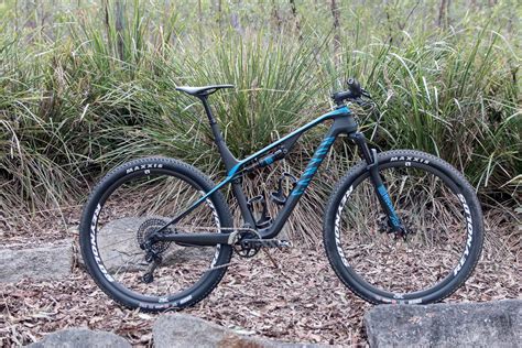 FIRST LOOK: the all-new Canyon Lux full-suspension bike - Australian ...