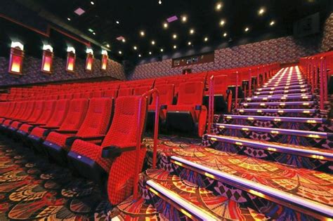 Broken Arrow Warren Theatre: 10 amenities you won't find at any other ...