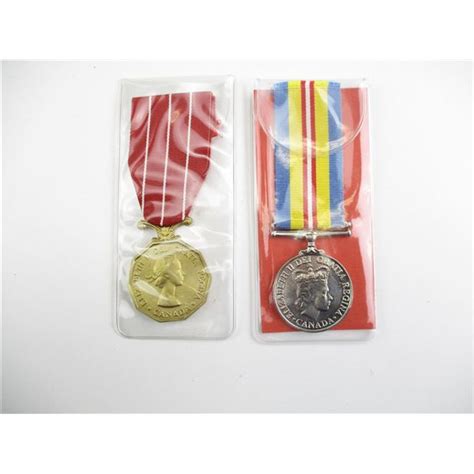 ASSORTED CANADIAN MILITARY MEDALS LOT - Switzer's Auction & Appraisal Service