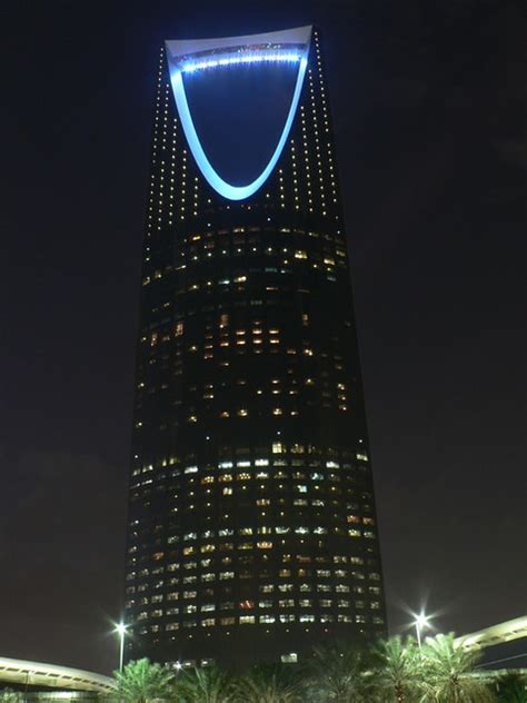 KIngdom Tower, Riyadh, Saudi Arabia | Kingdom Tower at night… | Flickr