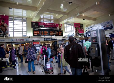 Richmond Train Station Stock Photo - Alamy