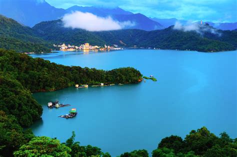 World Visits: Sun Moon Lake Tourists Place In Taiwan