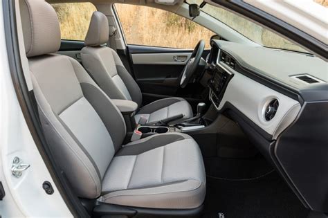 2017 Toyota Corolla Le Interior | Brokeasshome.com