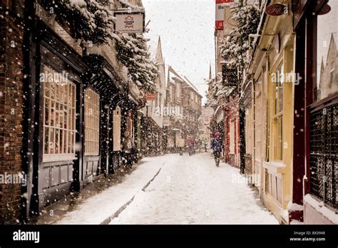 The Shambles in York, snow Stock Photo - Alamy