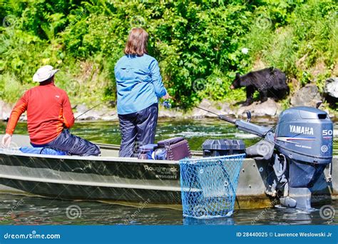 Alaska - People Fishing with Bears Editorial Image - Image of alive, excursion: 28440025