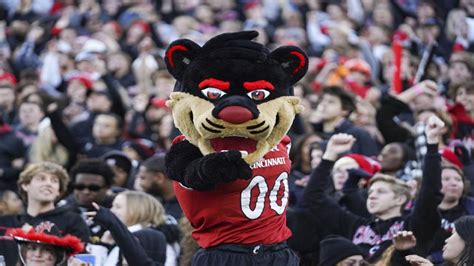 University of Cincinnati football sell out of season tickets