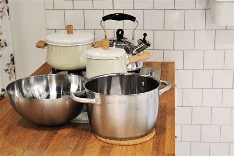 Ceramic vs Stainless Steel Cookware: What’s the Difference? (Updated 2024)