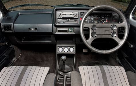 Evolution of the Volkswagen Golf interior | Motor Match