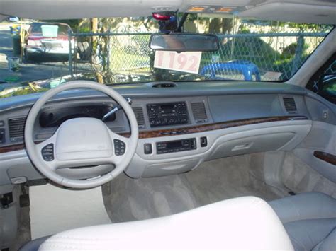 1996 Lincoln Town Car - Interior Pictures - CarGurus