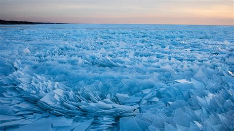 FOTOS: El lago Michigan fascina después de 'romperse en pedazos' - RT