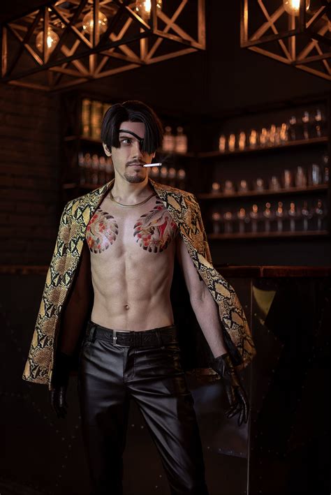 Goro Majima cosplay pt. 2 : r/yakuzagames