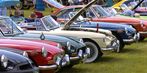 How to Choose a Good Antique Car Show - Auto Zuki