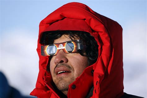 Stunning photos show total solar eclipse over Antarctica | ToriusMag