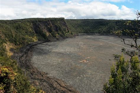 Kilauea Iki Crater at Hawaii Volcano National Park Stock Photo - Image of daylight, hawaiian ...