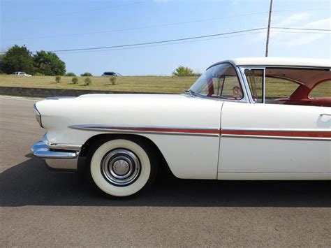 1958 Pontiac Chieftain for sale: photos, technical specifications, description