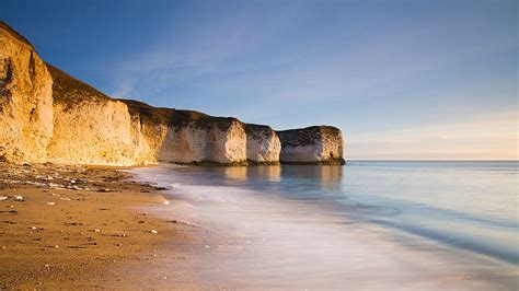 Bempton Cliffs to Flamborough Head walk, East Yorkshire - The Outdoor Guide