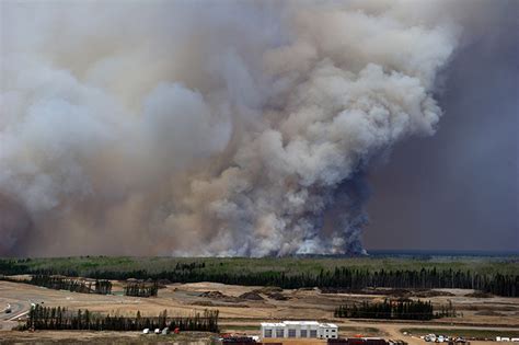 IN PHOTOS: The Fort McMurray fire that displaced 80,000 people | Globalnews.ca