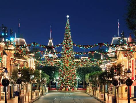 Disneyland On Christmas Day 2021