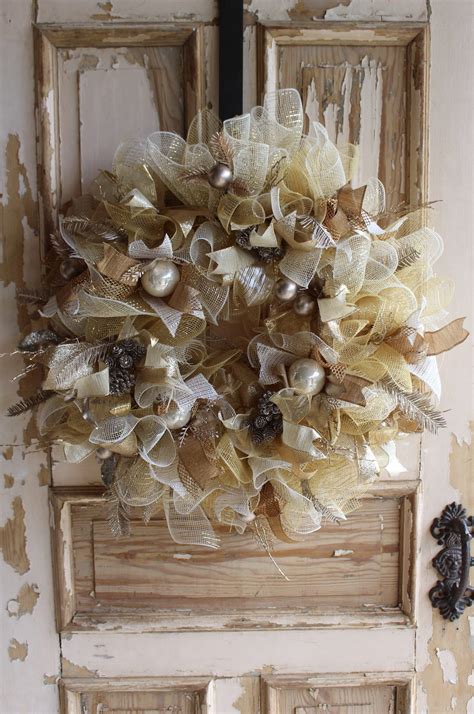 Gold Christmas Wreath – Country Craftz