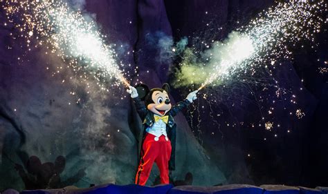 Second Fantasmic Showtime Added at Disney's Hollywood Studios for Star Wars: Galaxy's Edge ...