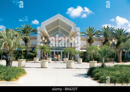 Entrance to the shopping mall - Sarasota Square Mall in Sarasota ...