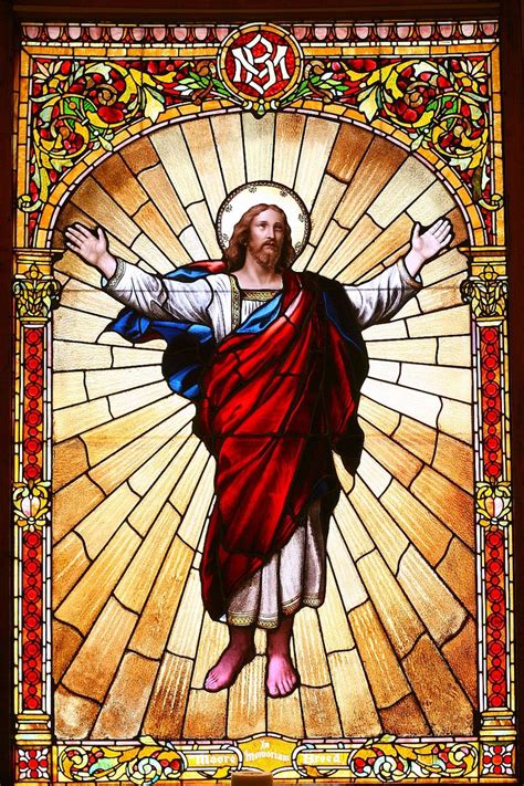 Jesus the Risen Lord stained glass ~ San Francisco Columbarium | Vitrais de igreja, Vitral de ...