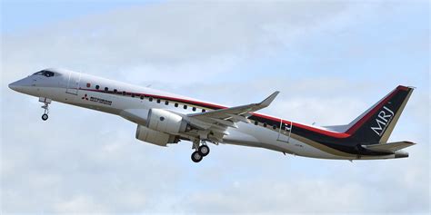 Japan's first commercial jet in 50 years makes maiden flight - Business Insider