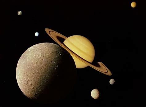 Cuántas lunas tiene Saturno - ¡Descubre el planeta que más tiene!