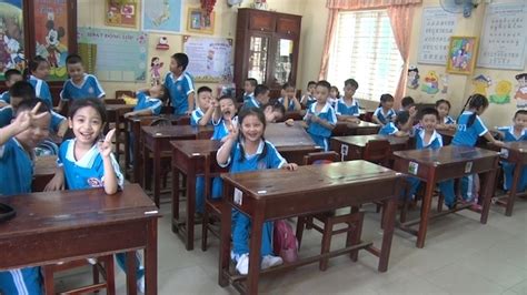 As new academic year begins in Vietnam, debate about school uniforms ...