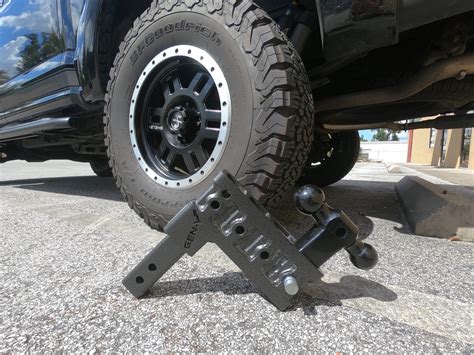 5 Types of Truck Hitches | Diesel Resource | Your Diesel Industry Experts