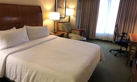 Hilton Garden Inn Hotel Rooms and Suites Addison, IL