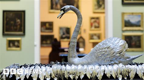 Bowes Museum Silver Swan returns from London exhibition - BBC News