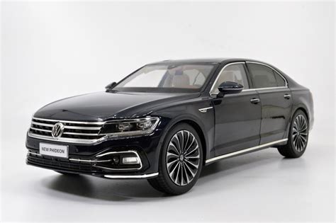 VW Volkswagen Phideon 2020 1/18 Scale Diecast Model Car - Paudi Model | High Quality Diecast Model