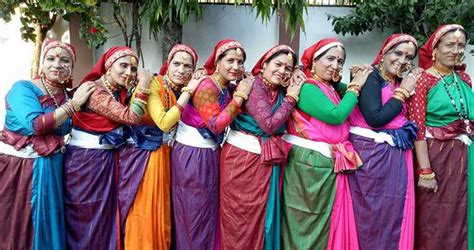 TRADITIONAL DRESS OF GARHWAL