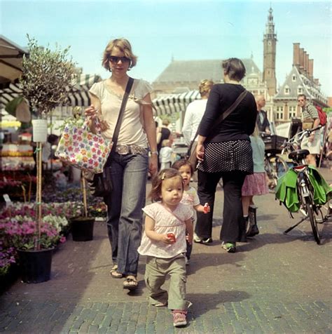 Iskra, Haarlem market square : r/analogphotography