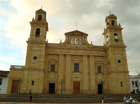 NUESTRA SEÑORA DE CHIQUINQUIRÁ