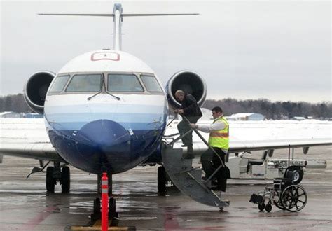 Frequent fliers say new flights make Muskegon County Airport worth ...