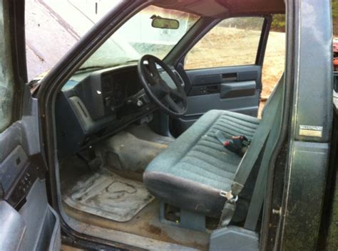 A 1989 Chevrolet 1500 on MobileAutoScene.com Being A Landlord, Interior And Exterior, Chevrolet