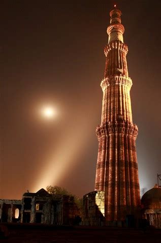 Qutab Minar Historical Facts and Pictures | The History Hub