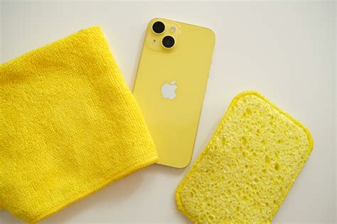 Yellow iPhone 14 Review: Yellow Beyond a Doubt