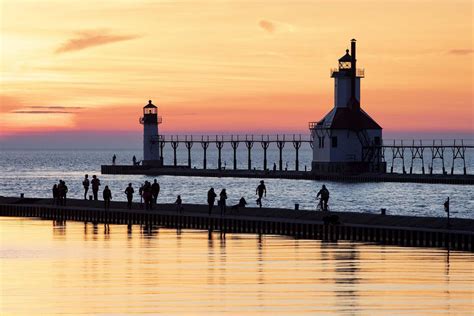 Home | Southwestern Michigan Tourist Council