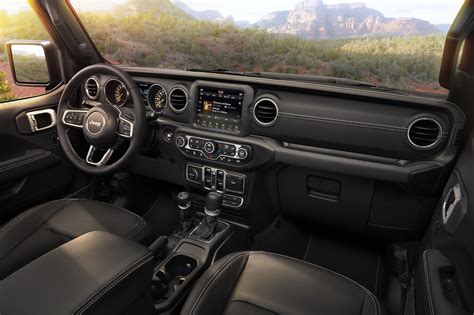 2018 Jeep Wrangler Unlimited Sahara interior