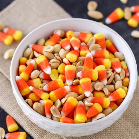 Candy Corn and Peanuts {Quick + Easy Snack!} | Lil' Luna