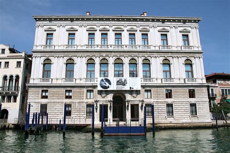 Palazzo Grassi. Art Destination Venice