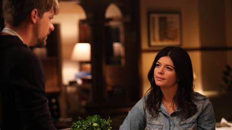 ‘Happy Endings’ Star Casey Wilson on the Show, Her ‘SNL’ Stint & More