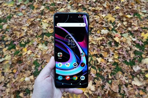 Motorola Moto Edge 5G UW (2021) review: Pixel envy - The Verge