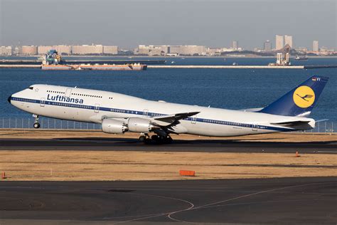 Boeing 747-8 Lufthansa Routes - Marcus Reid