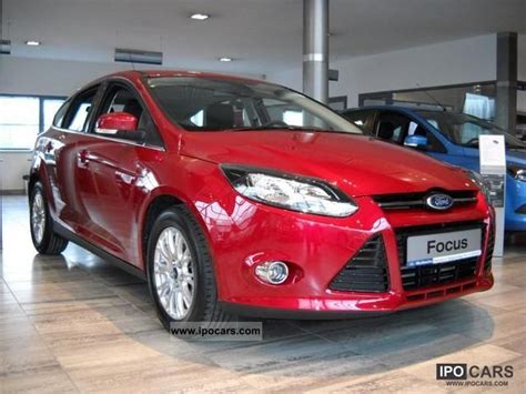 2012 Ford Focus Titanium - Car Photo and Specs